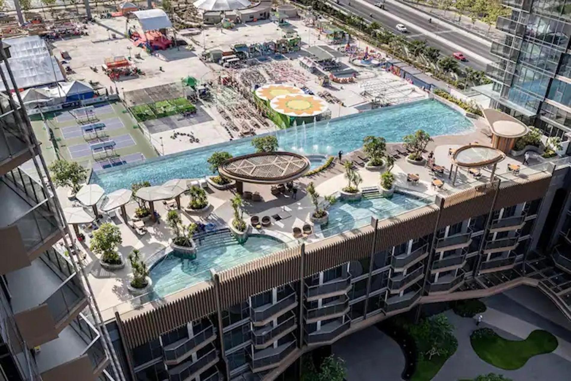 The Opera Apartment Cental Saigon Free Pool-Gym-Sauna Room- Golf Mini ホーチミン市 エクステリア 写真
