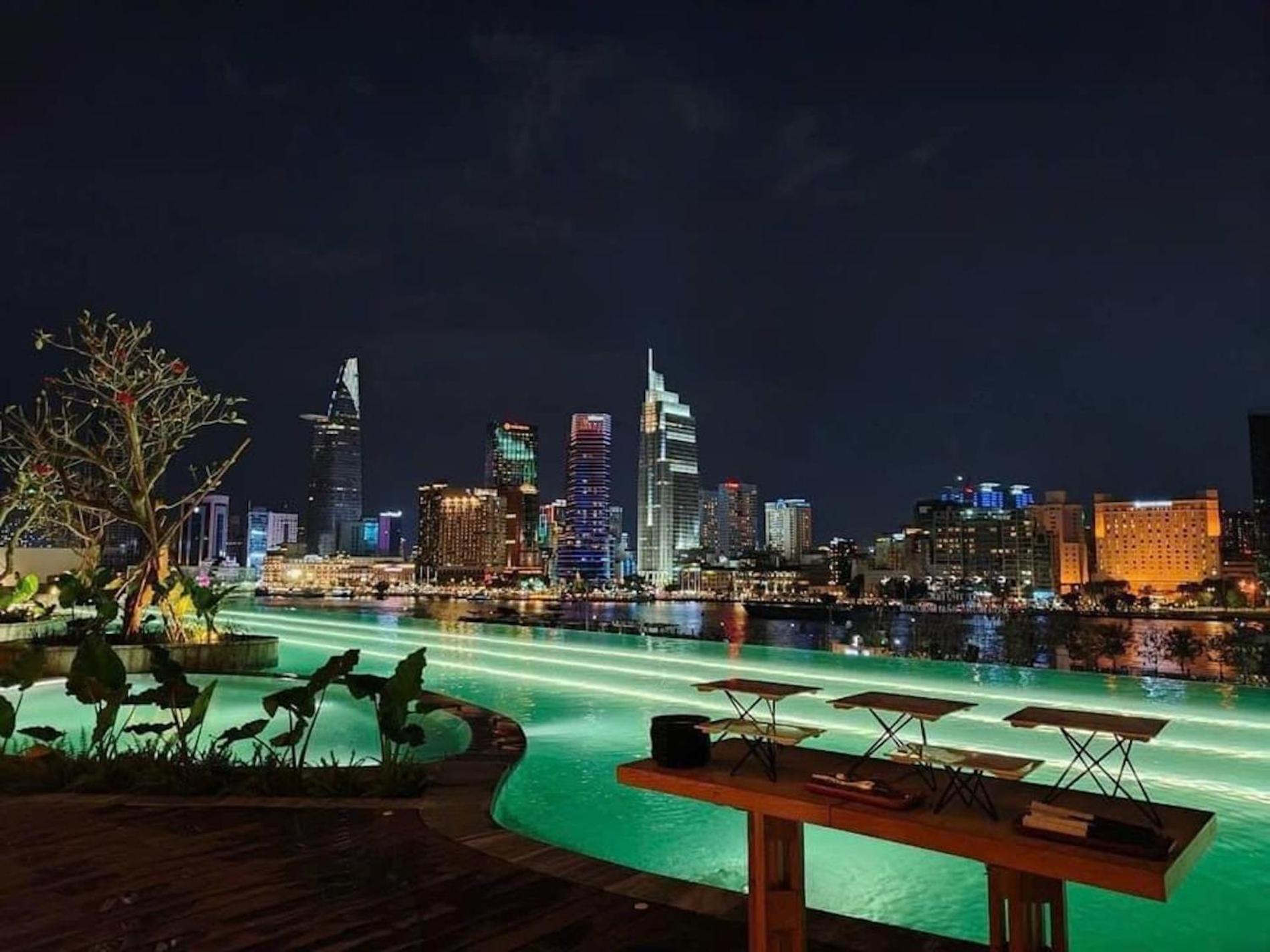 The Opera Apartment Cental Saigon Free Pool-Gym-Sauna Room- Golf Mini ホーチミン市 エクステリア 写真