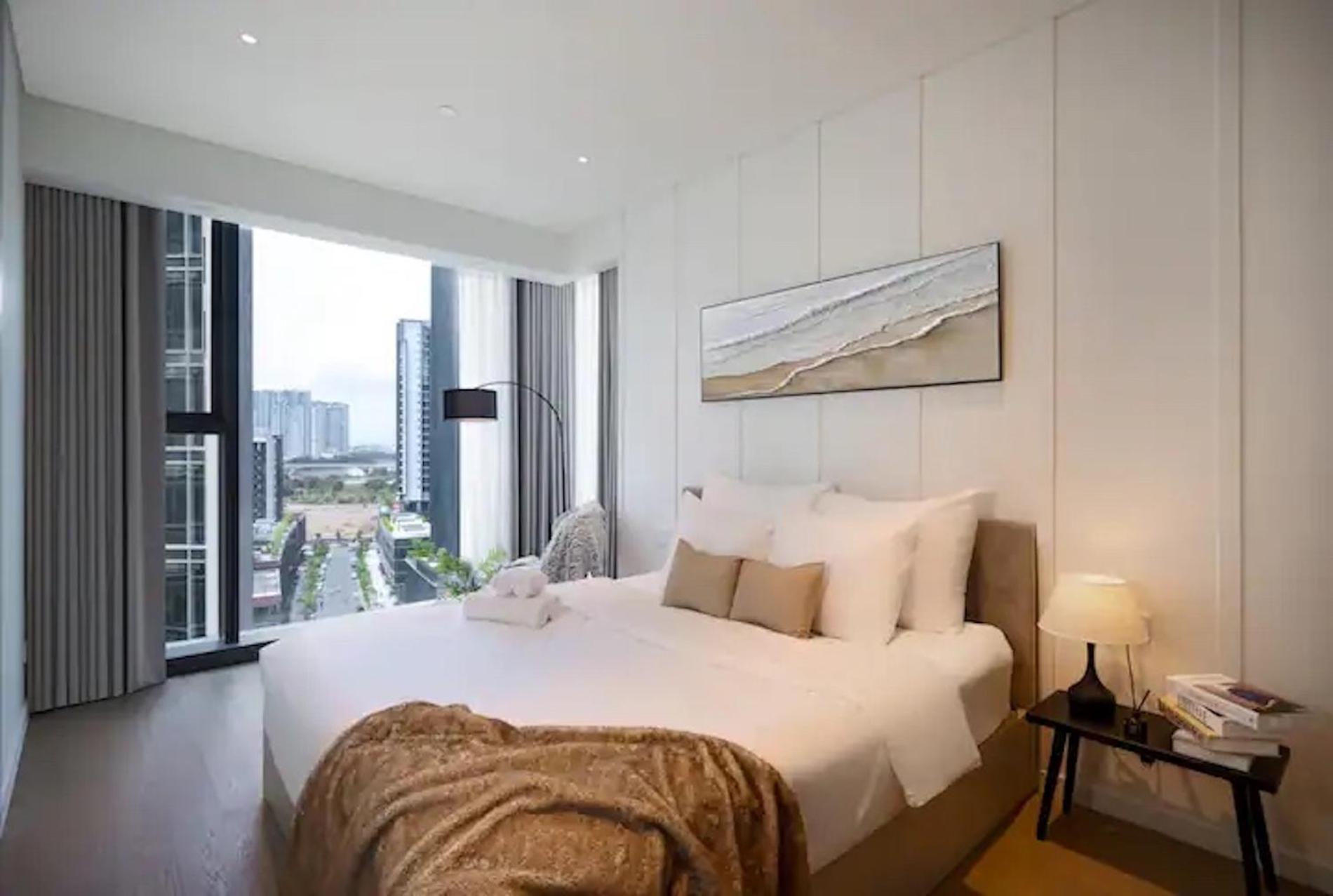 The Opera Apartment Cental Saigon Free Pool-Gym-Sauna Room- Golf Mini ホーチミン市 エクステリア 写真