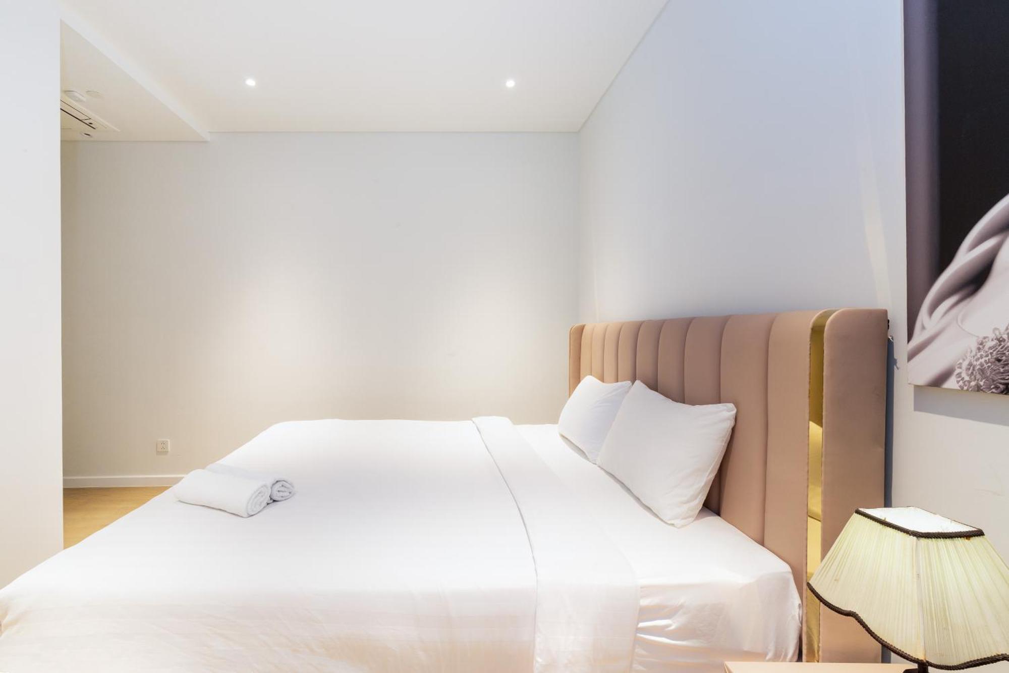 The Opera Apartment Cental Saigon Free Pool-Gym-Sauna Room- Golf Mini ホーチミン市 エクステリア 写真