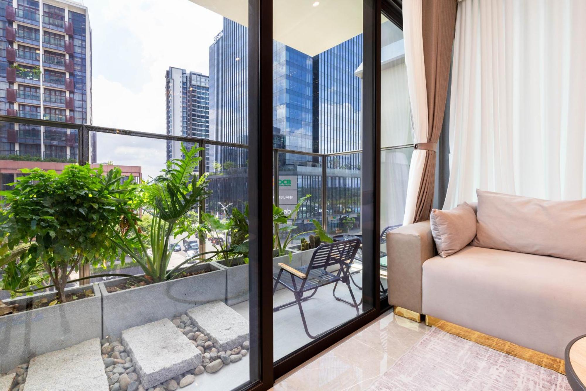 The Opera Apartment Cental Saigon Free Pool-Gym-Sauna Room- Golf Mini ホーチミン市 エクステリア 写真