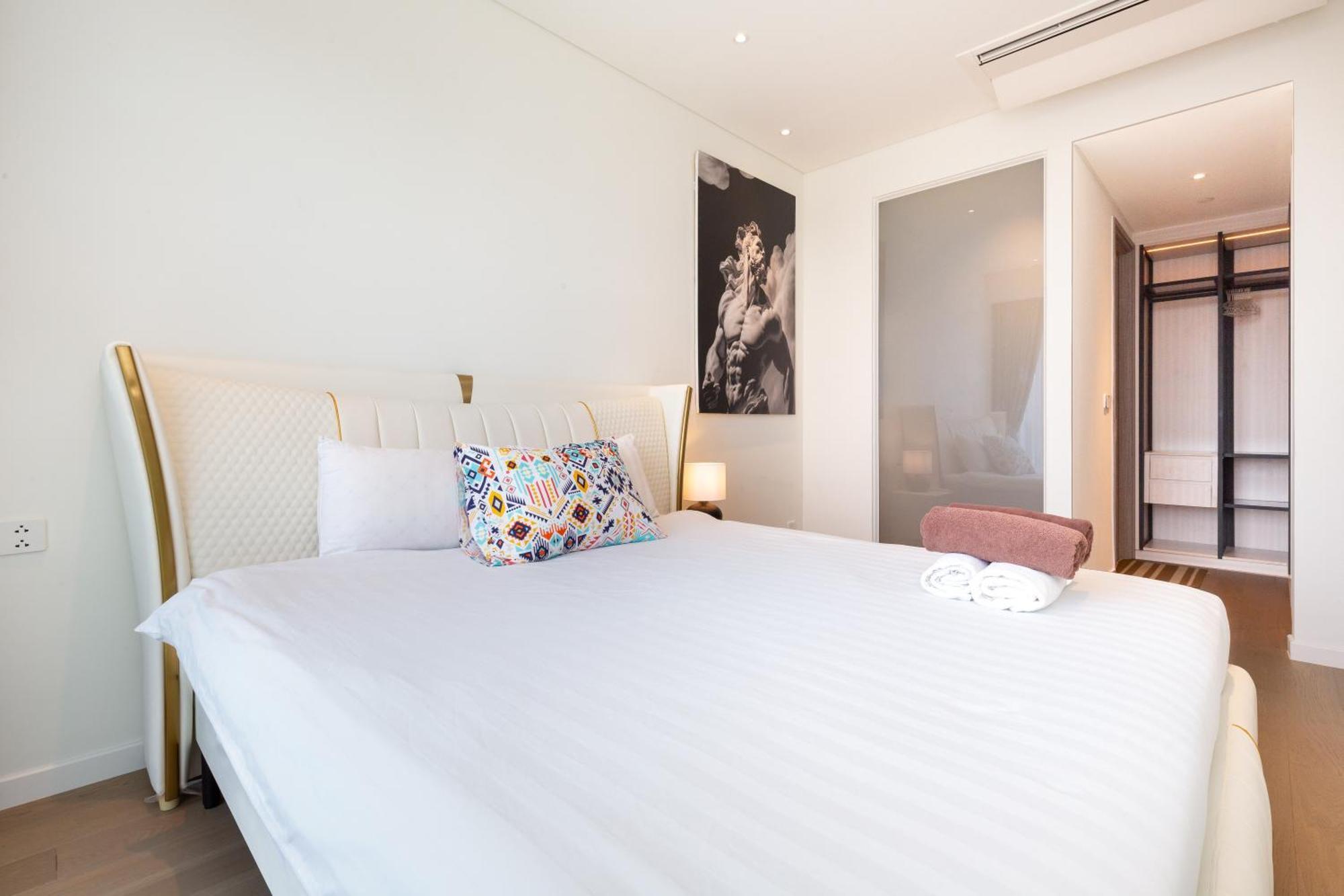 The Opera Apartment Cental Saigon Free Pool-Gym-Sauna Room- Golf Mini ホーチミン市 エクステリア 写真